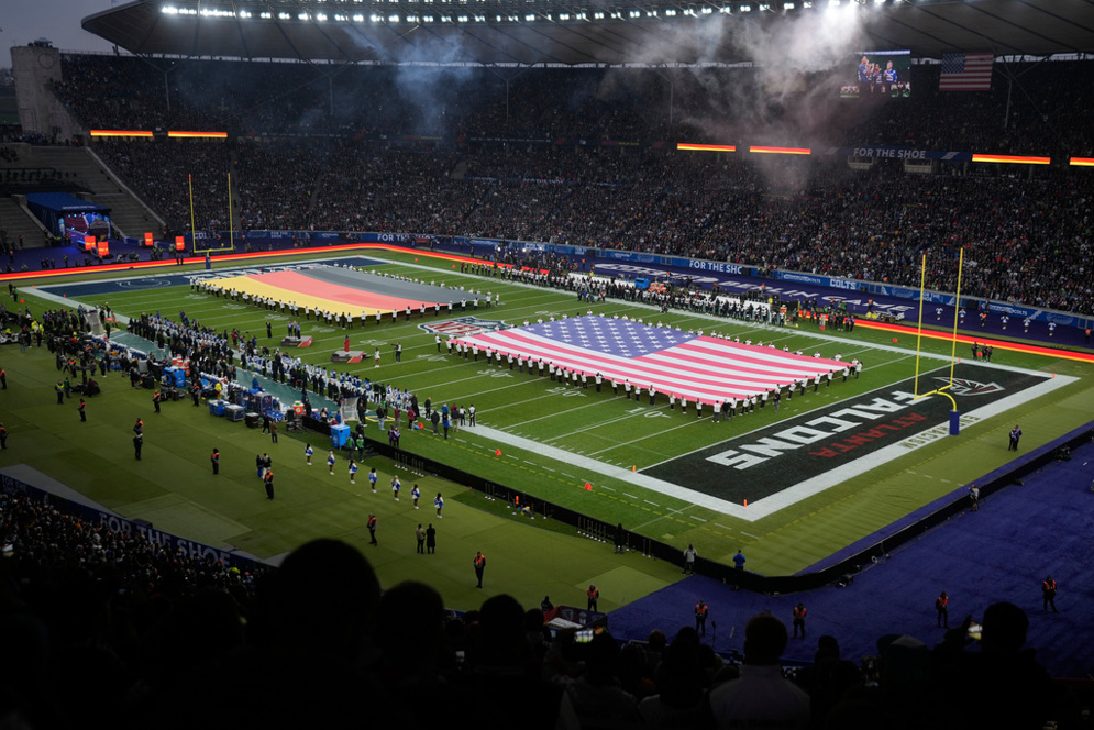 In the 2025 season, the Indianapolis Colts and the Atlanta Falcons faced off in Berlin. (AP/Markus Schreiber)