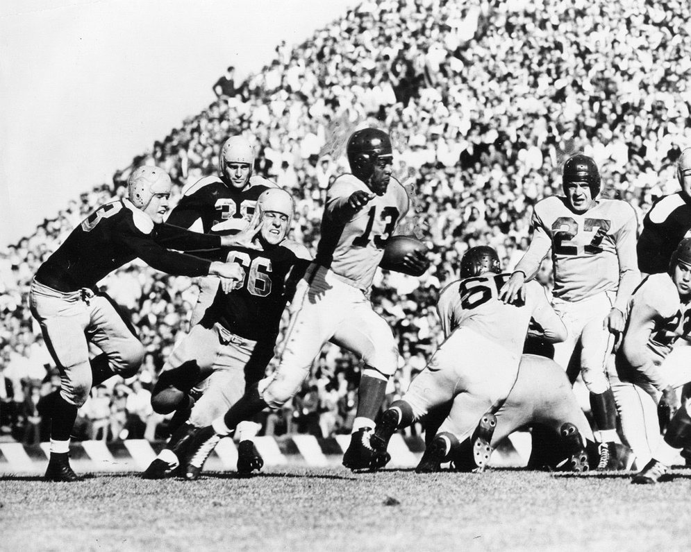 Kenny Washington led the nation in total yards in his senior year at UCLA in 1939, but had to wait seven years for the opportunity to play in the NFL. (Pro Football Hall of Fame)
