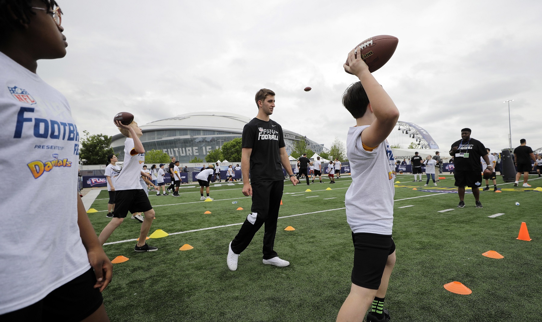 NFL Players and Legends to Host Youth Football Camps this Summer   NFL Football Operations