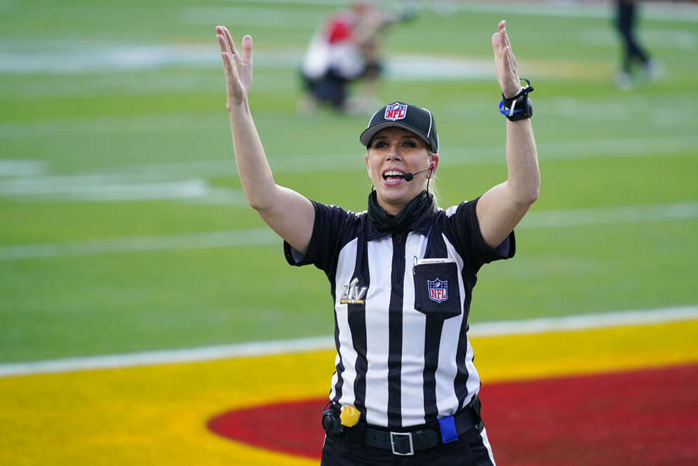 Sarah Thomas at NFL Super Bowl 55 between the Kansas City Chiefs and Tampa Bay Buccaneers on February 7, 2021, in Tampa. (AP/Mark Humphrey)